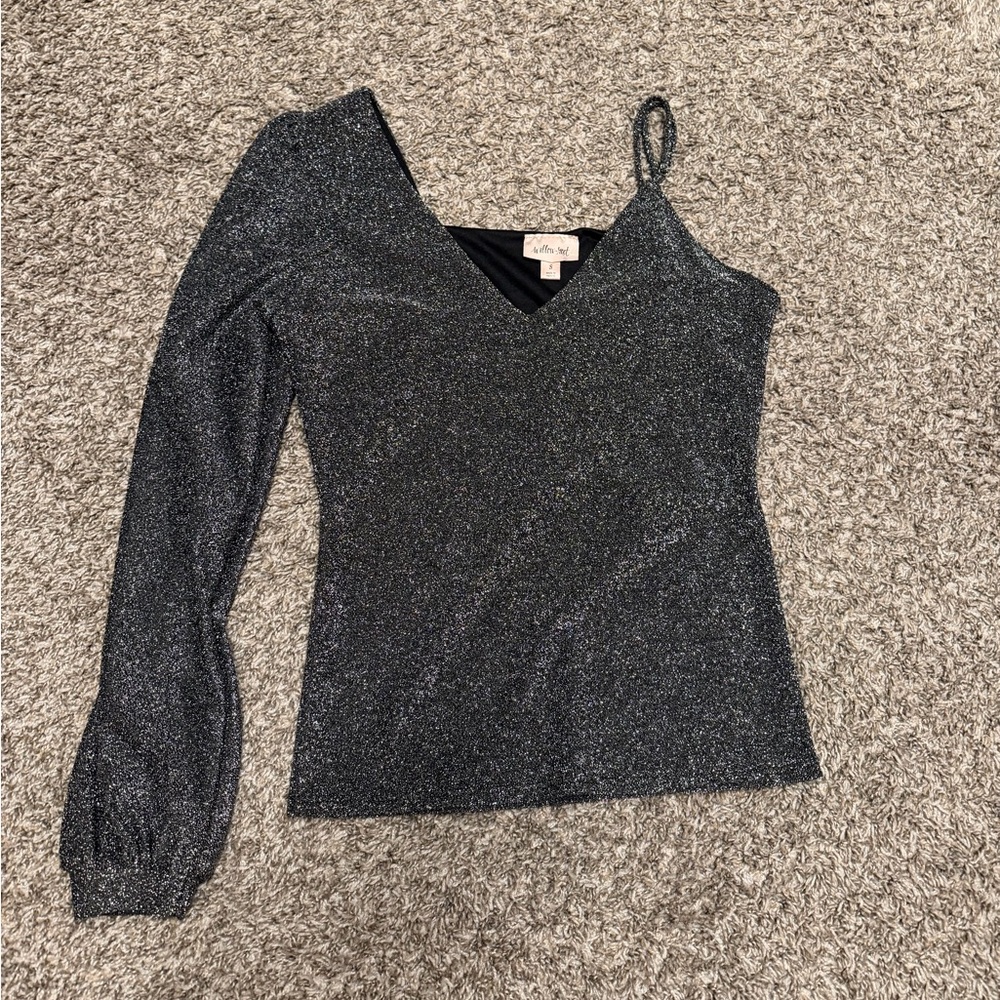 Willow Root Glittery Black Top